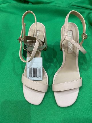 Sandalia color Nude