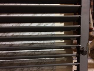 Celosía de aluminio con lamas orientables