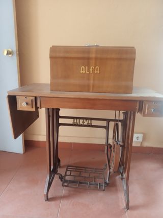 Máquina de coser antigua