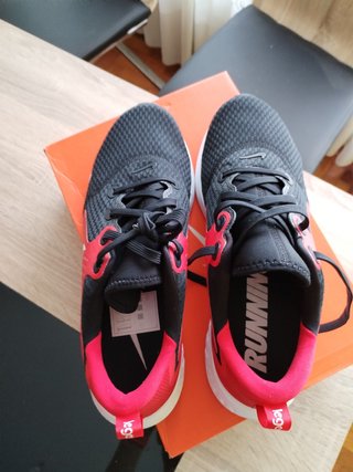 Nike legend react