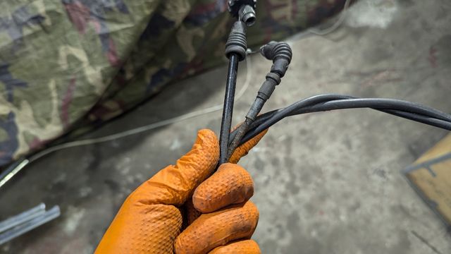 Sanglas 400y cables gas y embrague