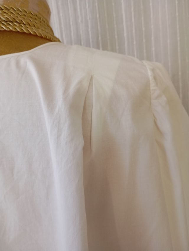 Antigua camisola de algodón.