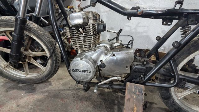 TODO, uerge! Sanglas 400Y