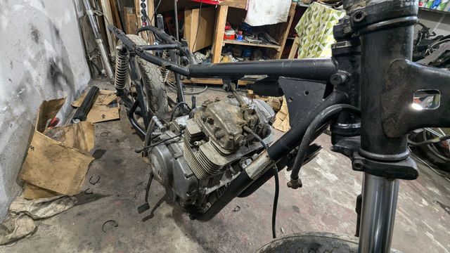 TODO, uerge! Sanglas 400Y