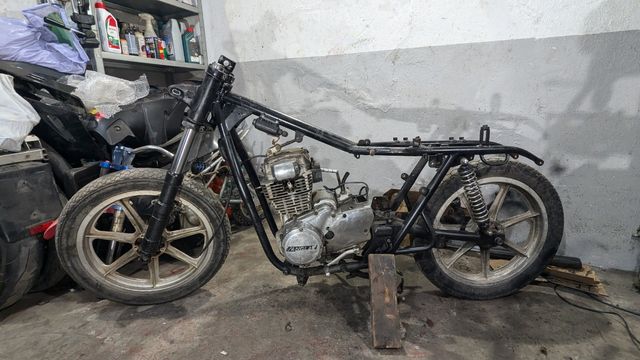 CON PAPELES URGE! Sanglas 400Y Todo que ves