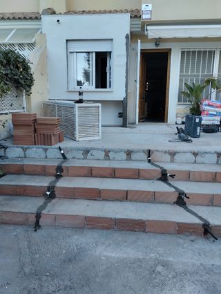 OBRAS Y SERVICIOS MR 2006,sl.
