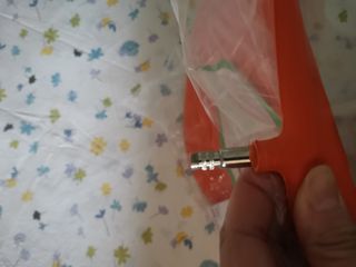 Ciambella gonfiabile di gomma. Diametro 43 cm.