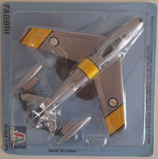 AVION F-86E SABRE y MiG-17 F