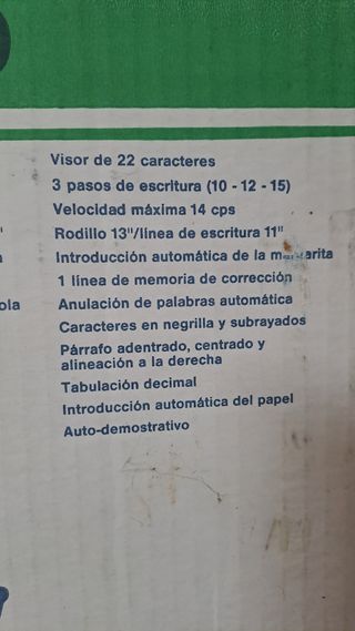 Máquina de escribir eléctrica. Olivetti CT 606