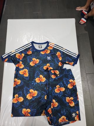 Adidas original conjunto flores