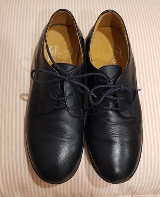 Zapatos de piel para niño