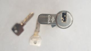 Bombin CESA 90mm cerradura 30x60