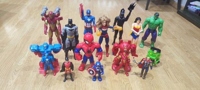 Figuras super héroes