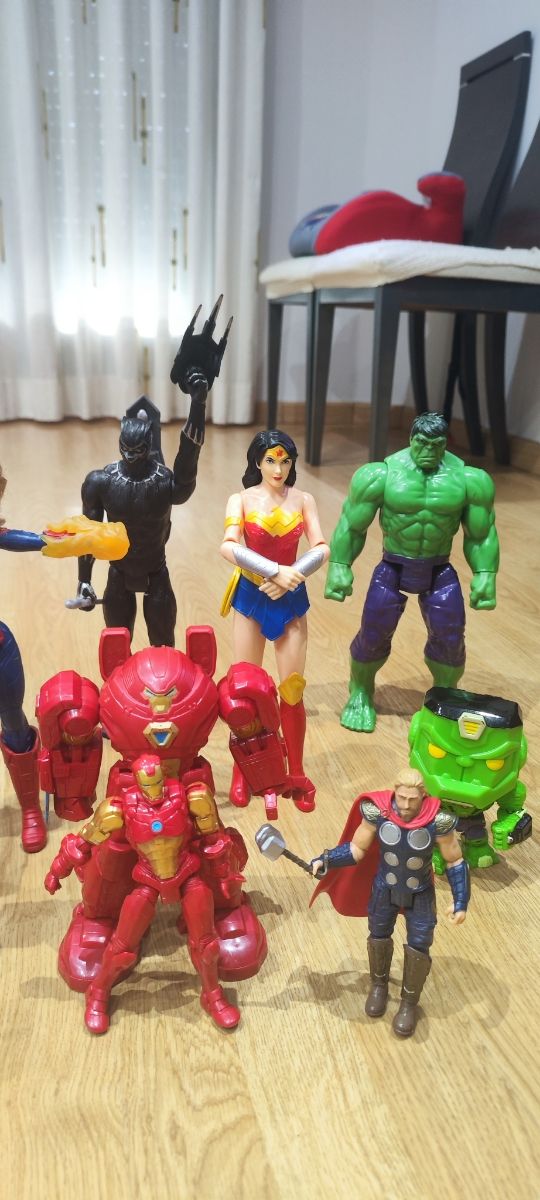 Figuras super héroes