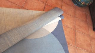 Alfombra tonos azules beige gris