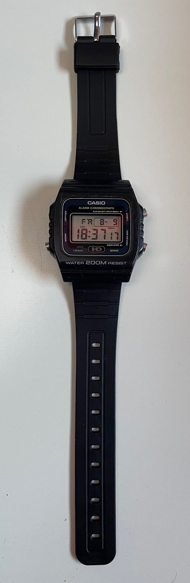 Reloj Casio DW-240