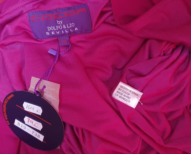 Elegante vestido largo color púrpura