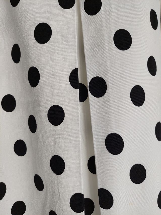 Falda  lunares, Yera