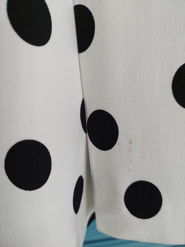 Falda  lunares, Yera