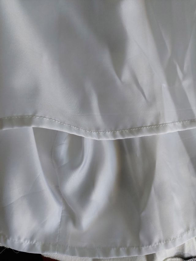 Falda  lunares, Yera