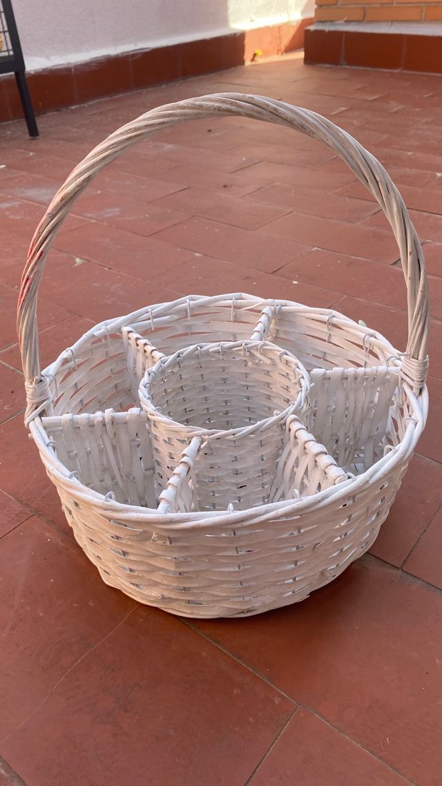 Cesta mimbre blanca