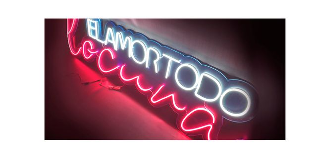 Neon El amor todo locura