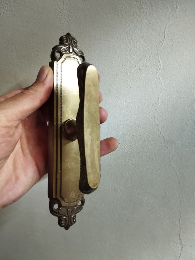 Maniglia Ottone balcone in legno