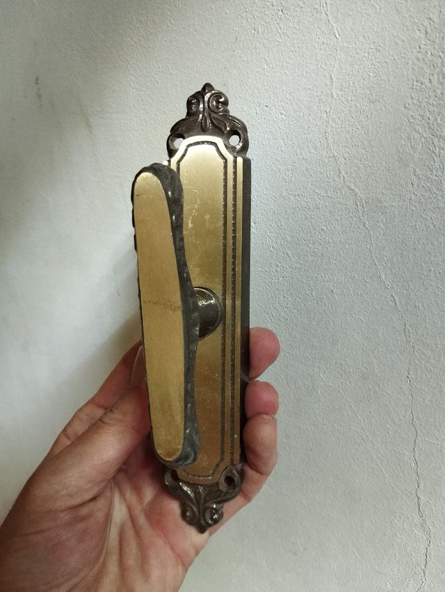 Maniglia Ottone balcone in legno