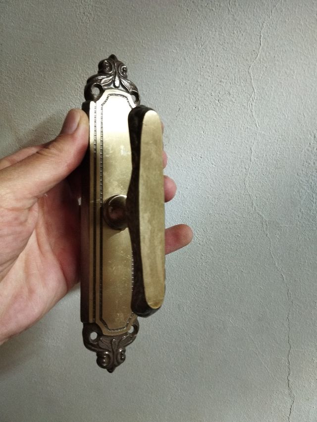 Maniglia Ottone balcone in legno