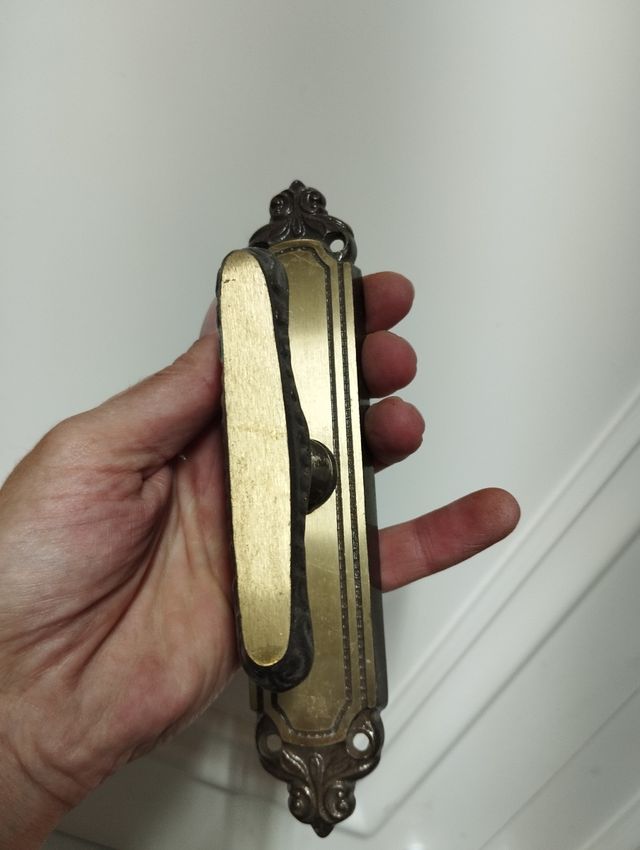 Maniglia Ottone balcone in legno