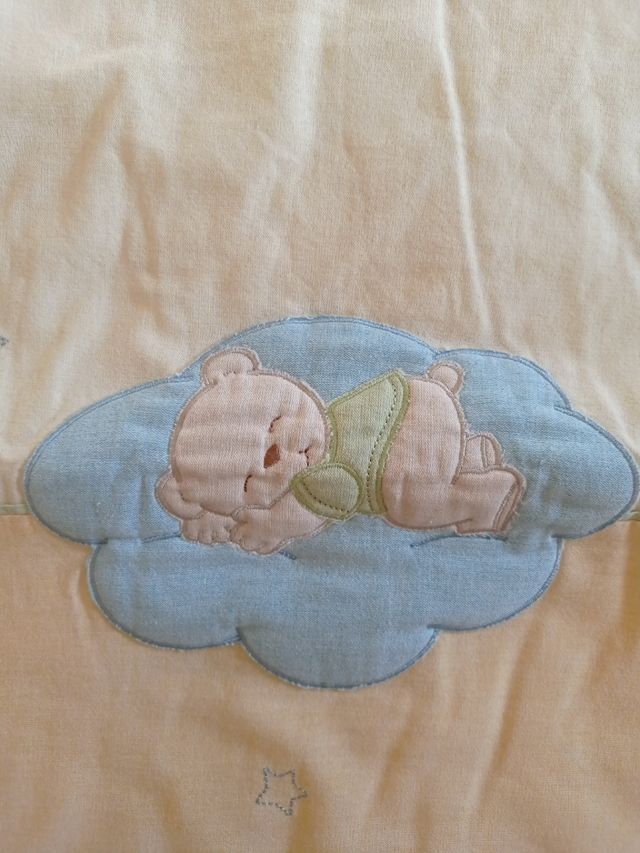 Edredón y funda de cuna