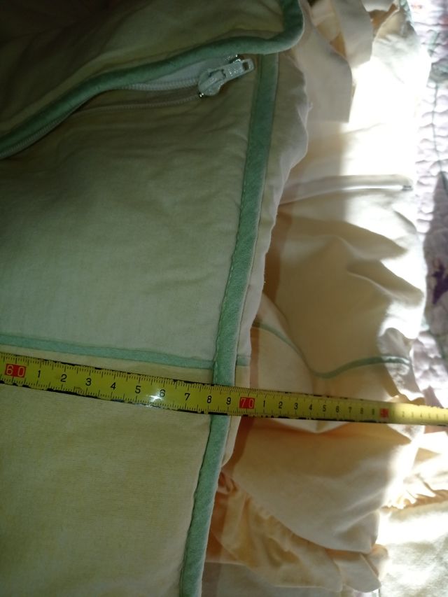 Edredón y funda de cuna