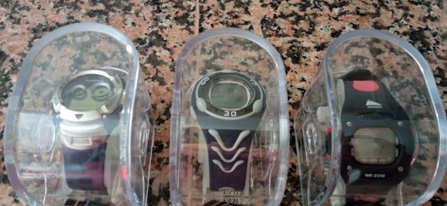 Relojes de pulsera digitales 