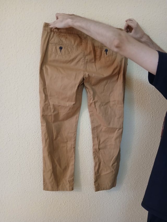 Pantalón chino marrón clarito hombre