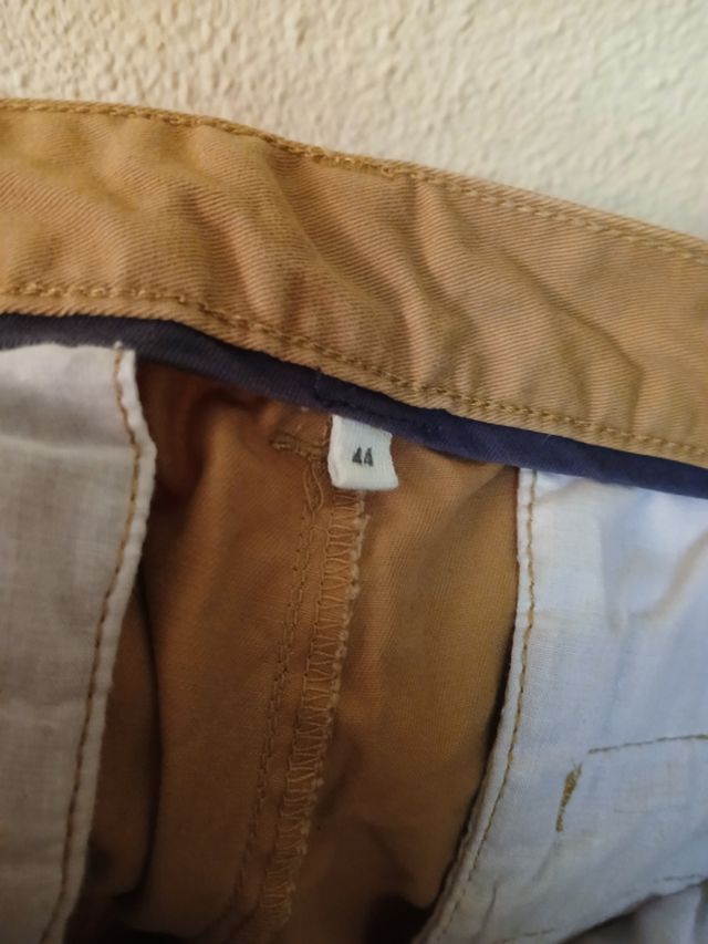 Pantalón chino marrón clarito hombre