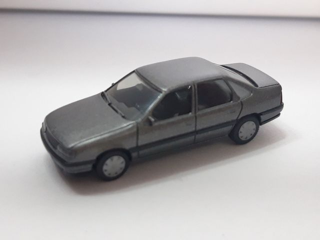 HERPA 1/87 Opel Vectra