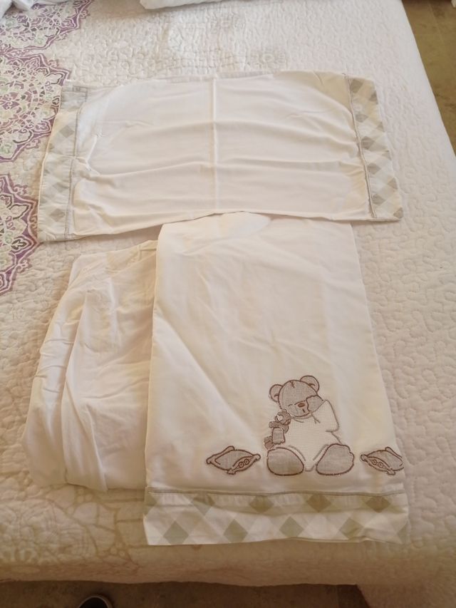 Juego de sábanas cuna