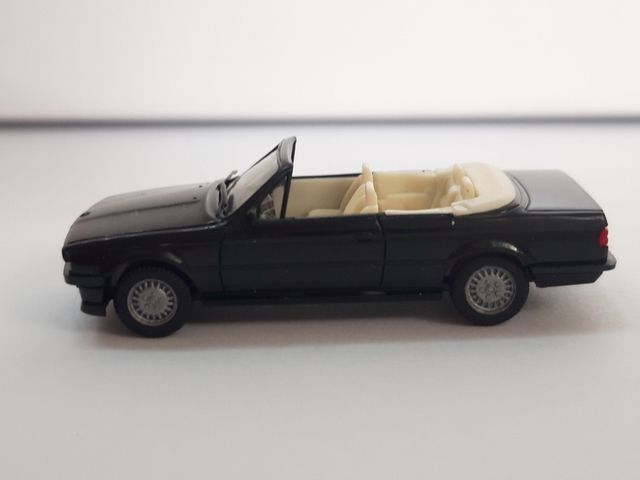 HERPA 1/87 BMW 325i CABRIOLET