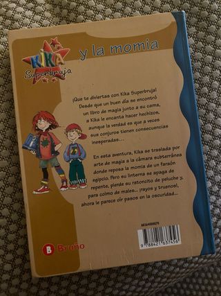 Kika superbruja y la momia