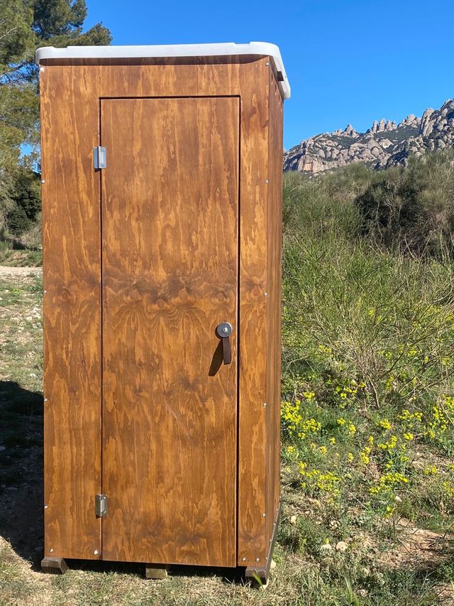 Alquiler wc de madera