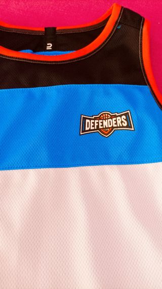 EQUIPACIÓN DE BALONCESTO NIÑO