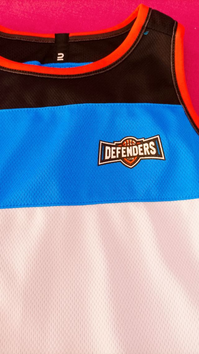 EQUIPACIÓN DE BALONCESTO NIÑO