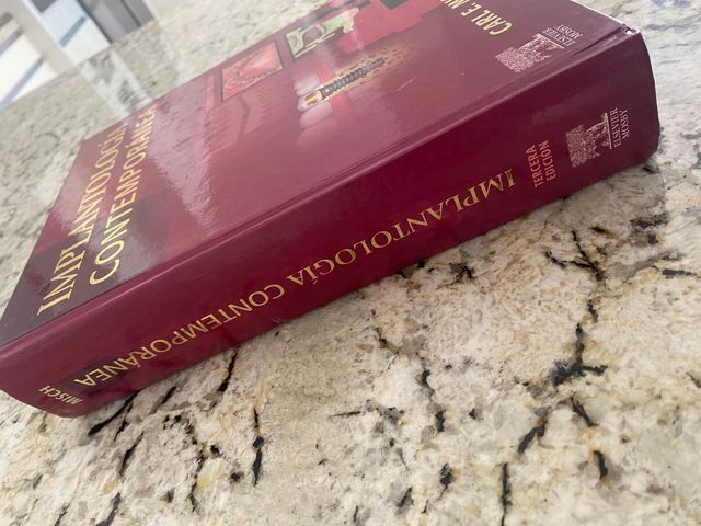 Libro implantologia contemporanea Carl E Misch