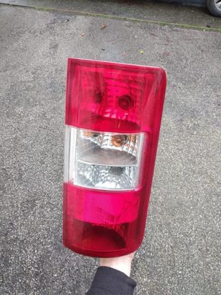 Piloto trasero derecho Ford Transit Connect 2007