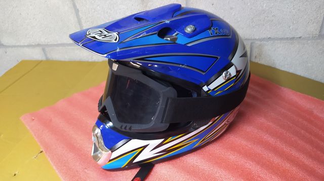 Casco y gafas Junior.