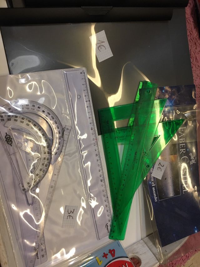 Material escolar. Leer descripción.