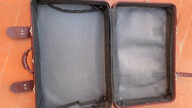 Maleta de piel granate