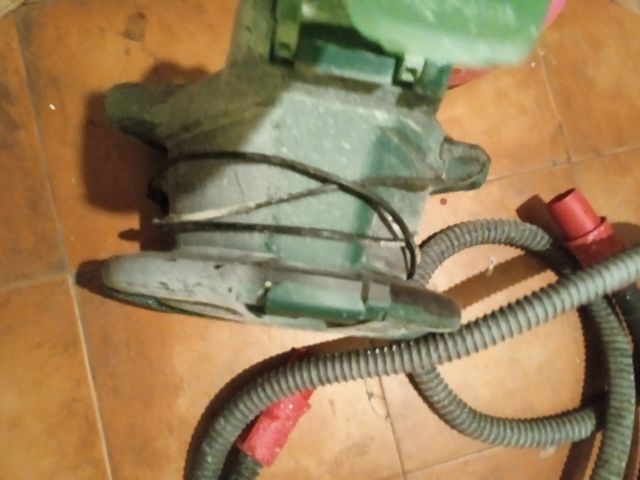 Maquina de pintar marca Bosch