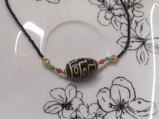 Collar DZI amuleto tibetano