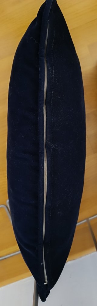 Cojín azul marino piel melocotón.Terciopelo